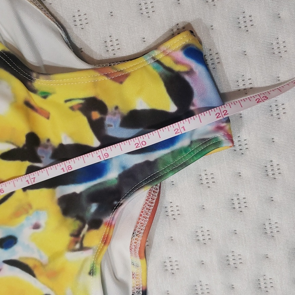 Swim suit - Picture 2 of 6
